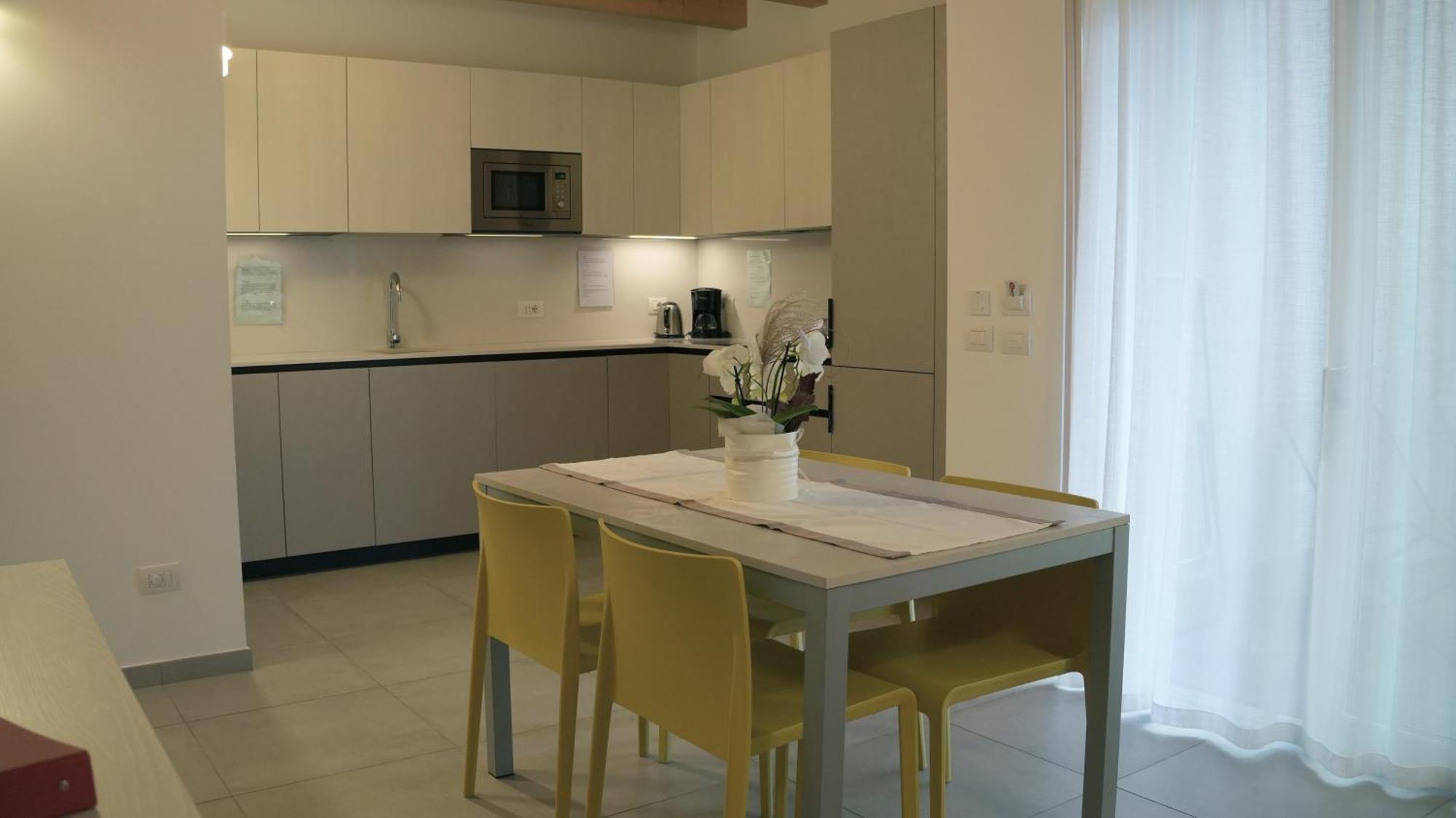 Casa Maria Apartments Riva del Garda Cameră foto