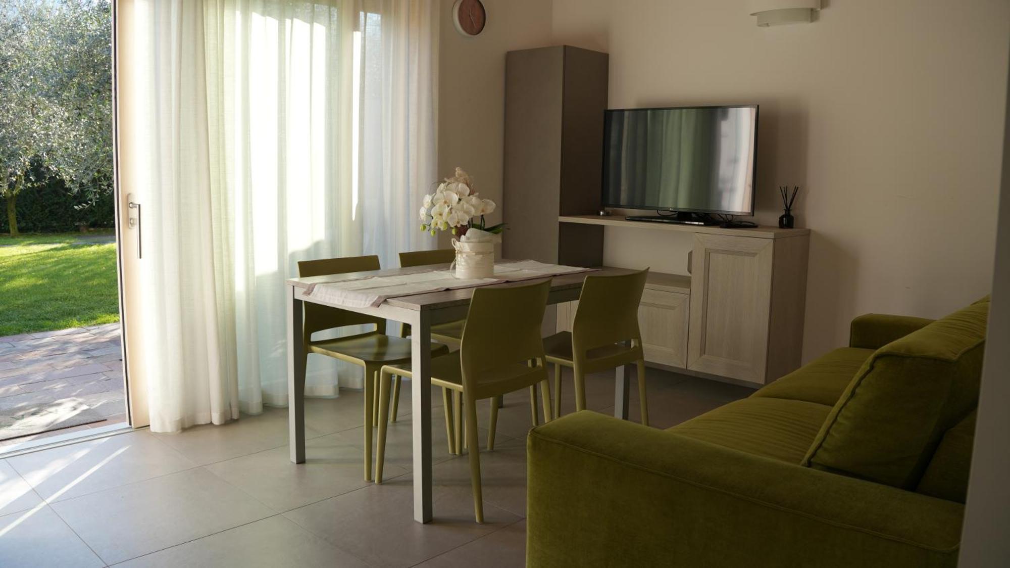 Casa Maria Apartments Riva del Garda Cameră foto